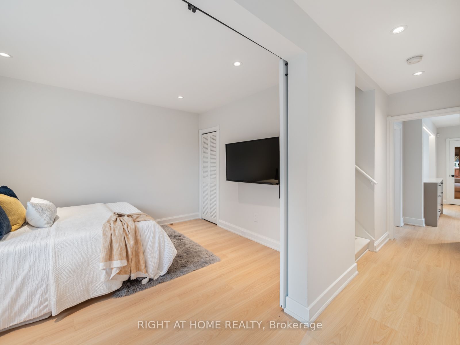 49 Amsterdam Avenue Property Photo 22