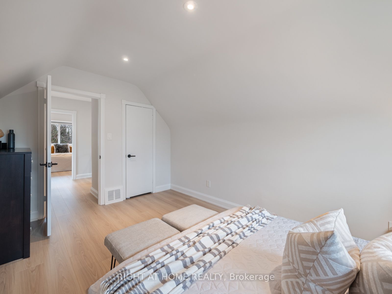 49 Amsterdam Avenue Property Photo 25