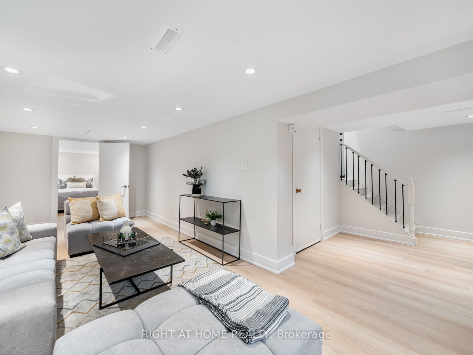 49 Amsterdam Avenue Property Photo 34