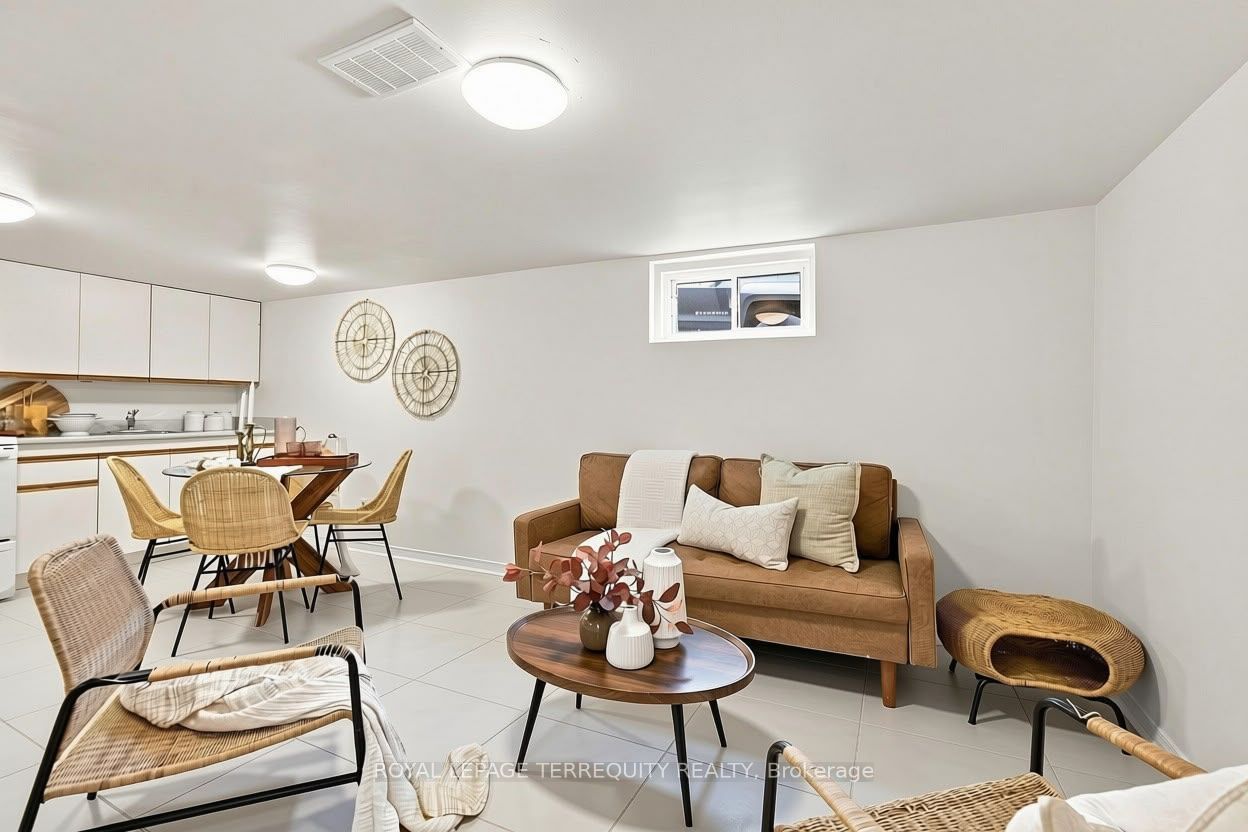 172 Central Park Boulevard S Property Photo 1