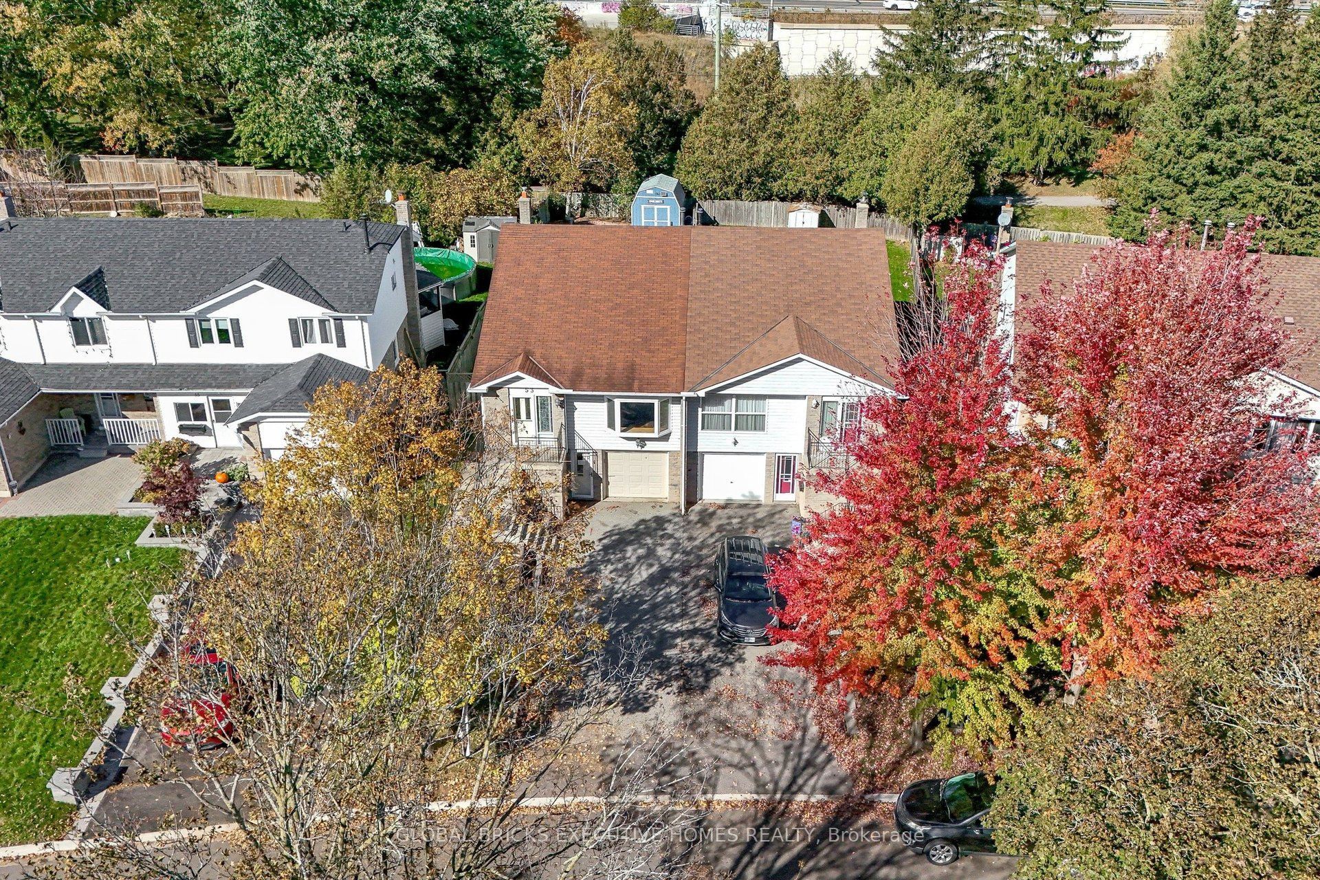 53 Goldring Drive Property Photo 3