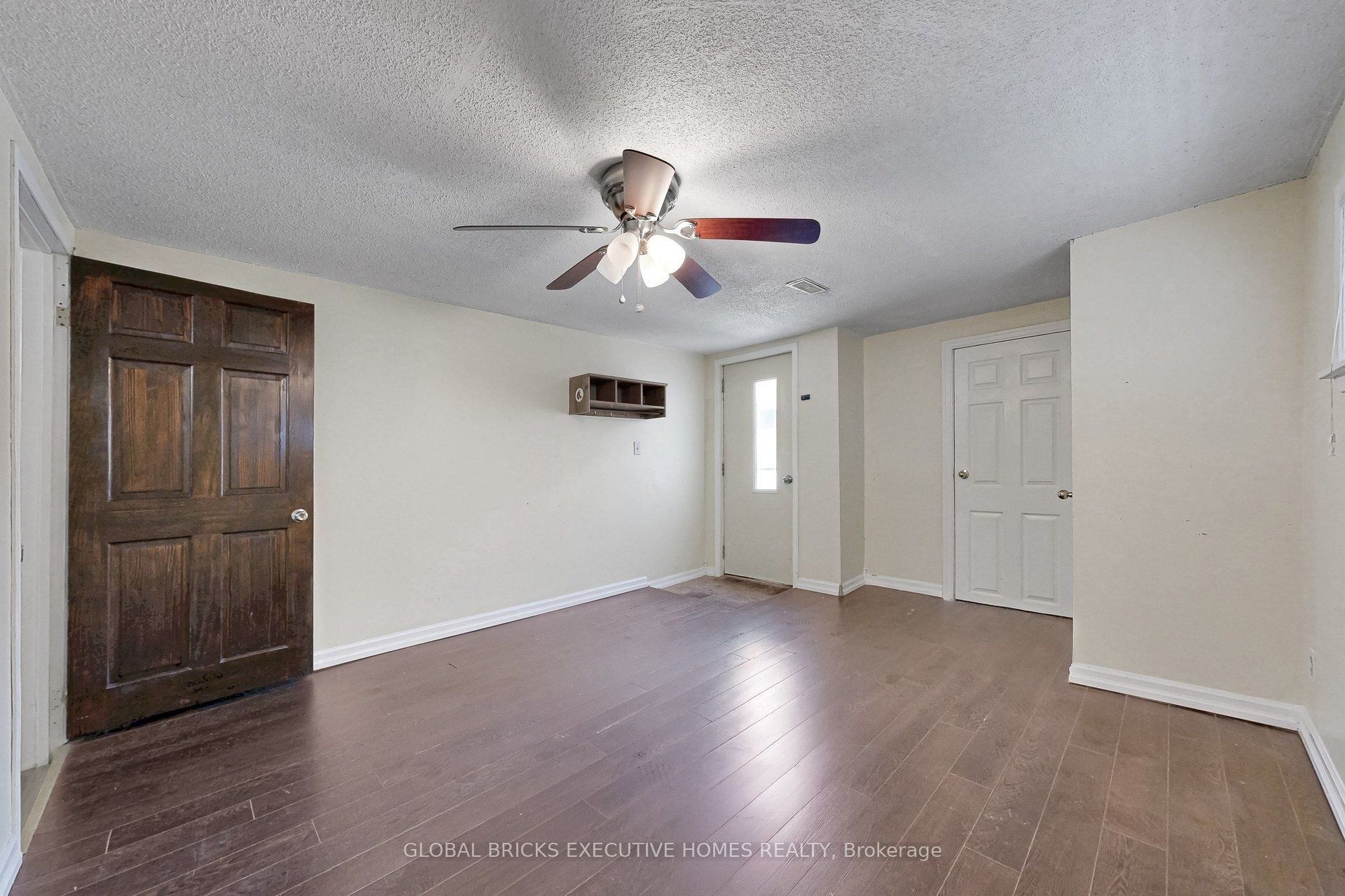 53 Goldring Drive Property Photo 8