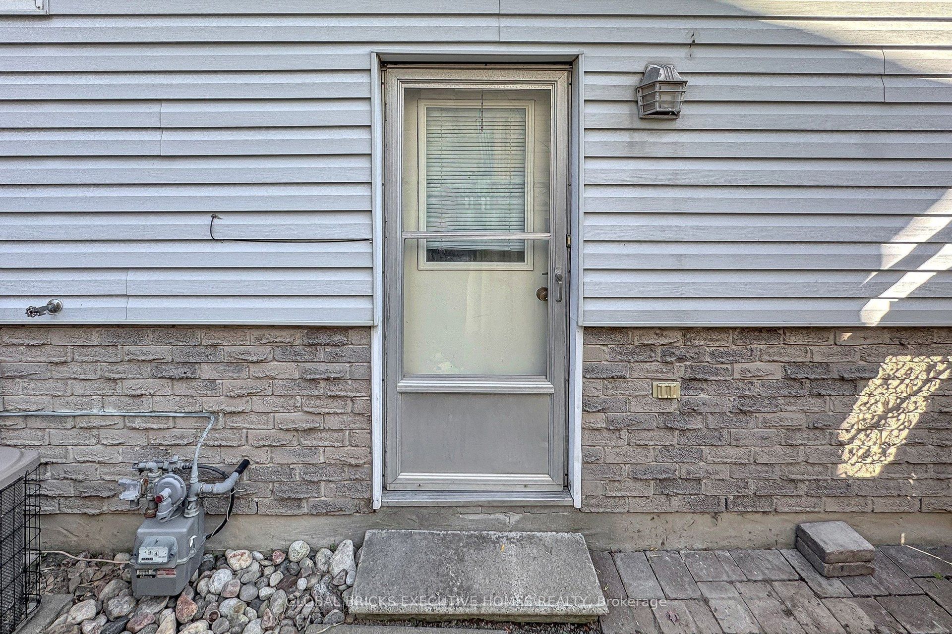 53 Goldring Drive Property Photo 12