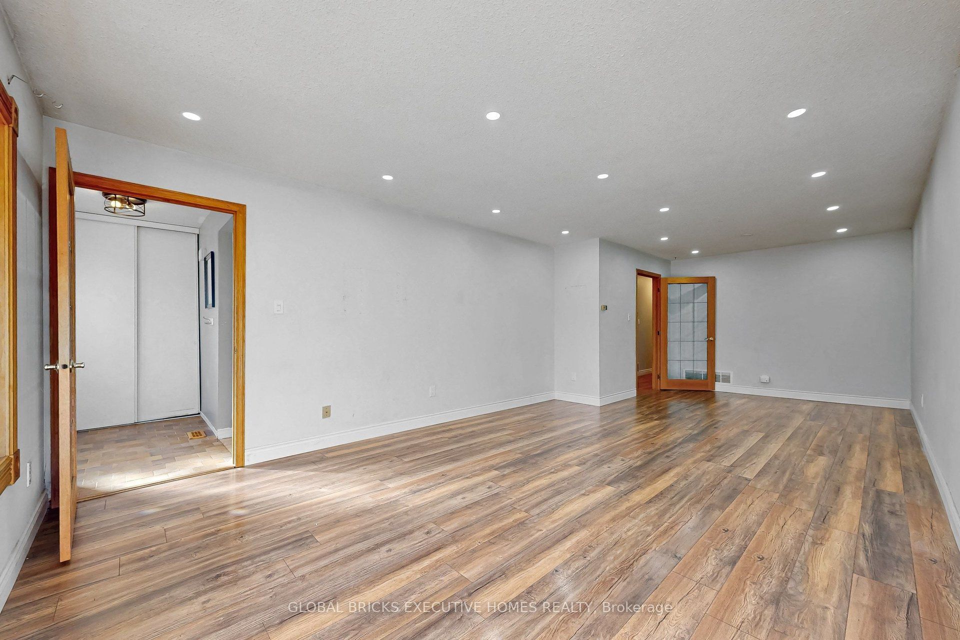 53 Goldring Drive Property Photo 28