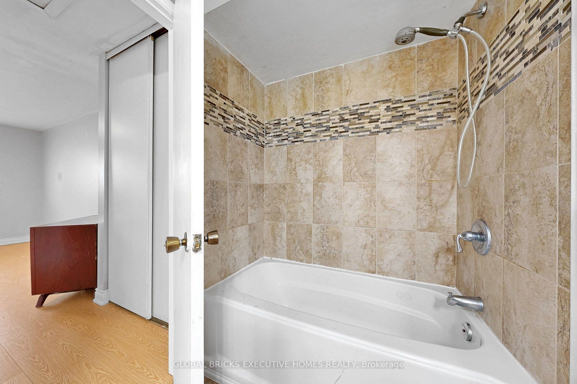53 Goldring Drive Property Photo 42