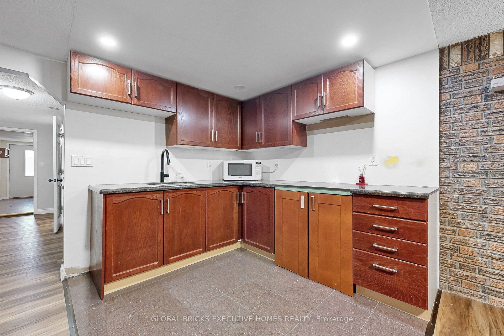 53 Goldring Drive Property Photo 45
