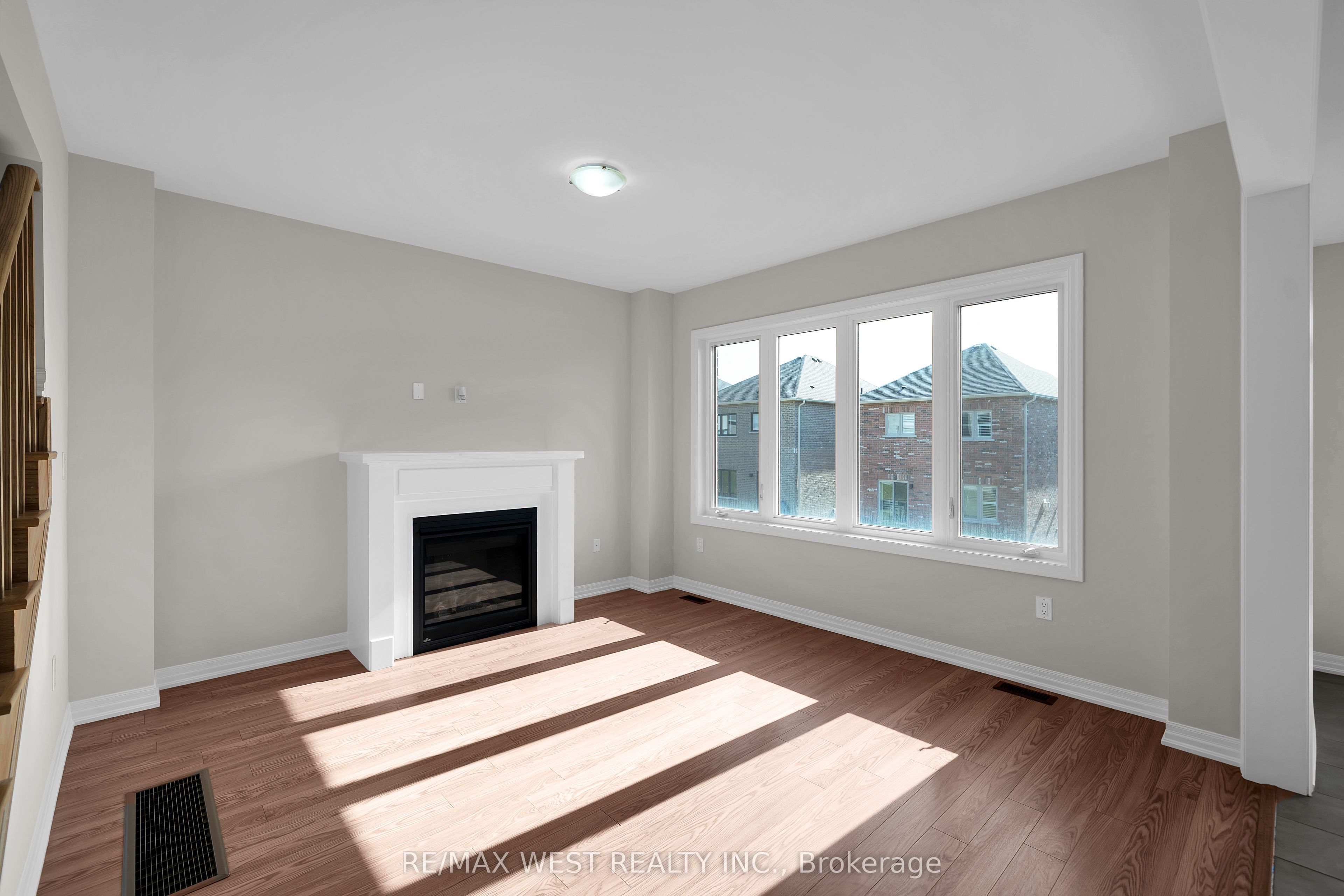 51 Northrop Avenue Property Photo 2