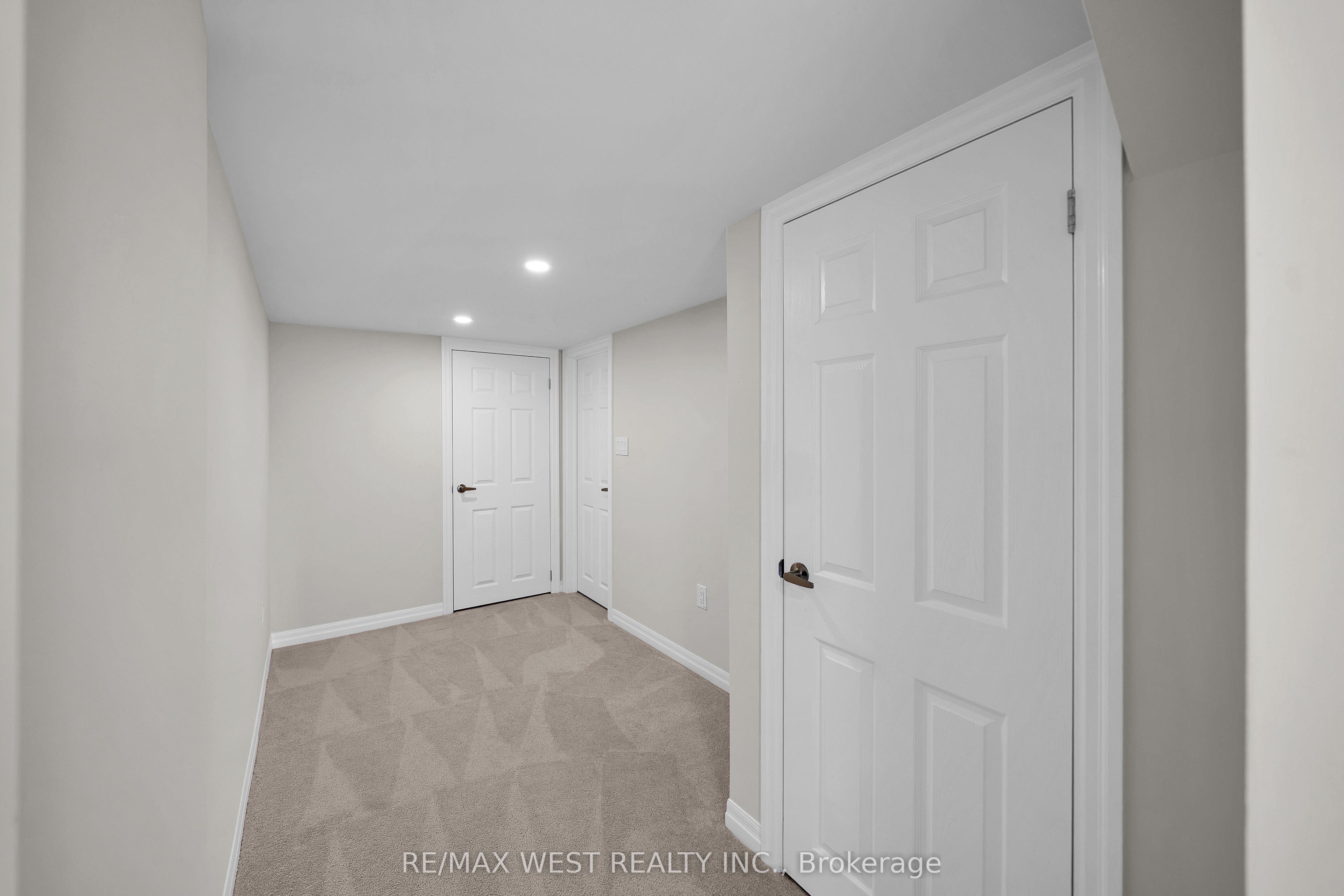 51 Northrop Avenue Property Photo 19