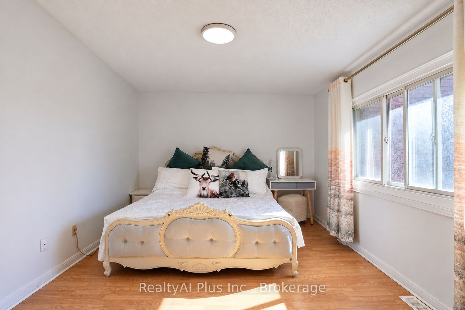 100 Burrows Hall Boulevard 9 Property Photo 18