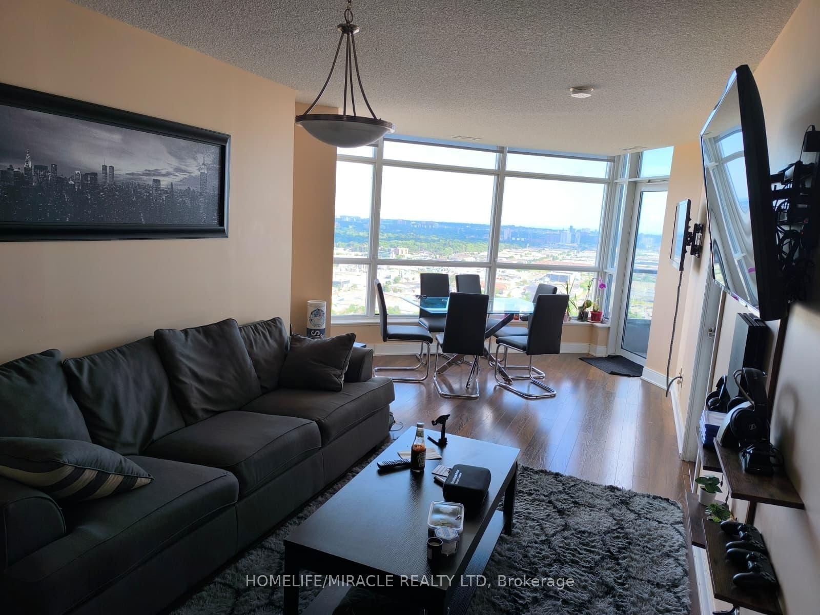 125 Village Green Square 3603 Property Photo 1