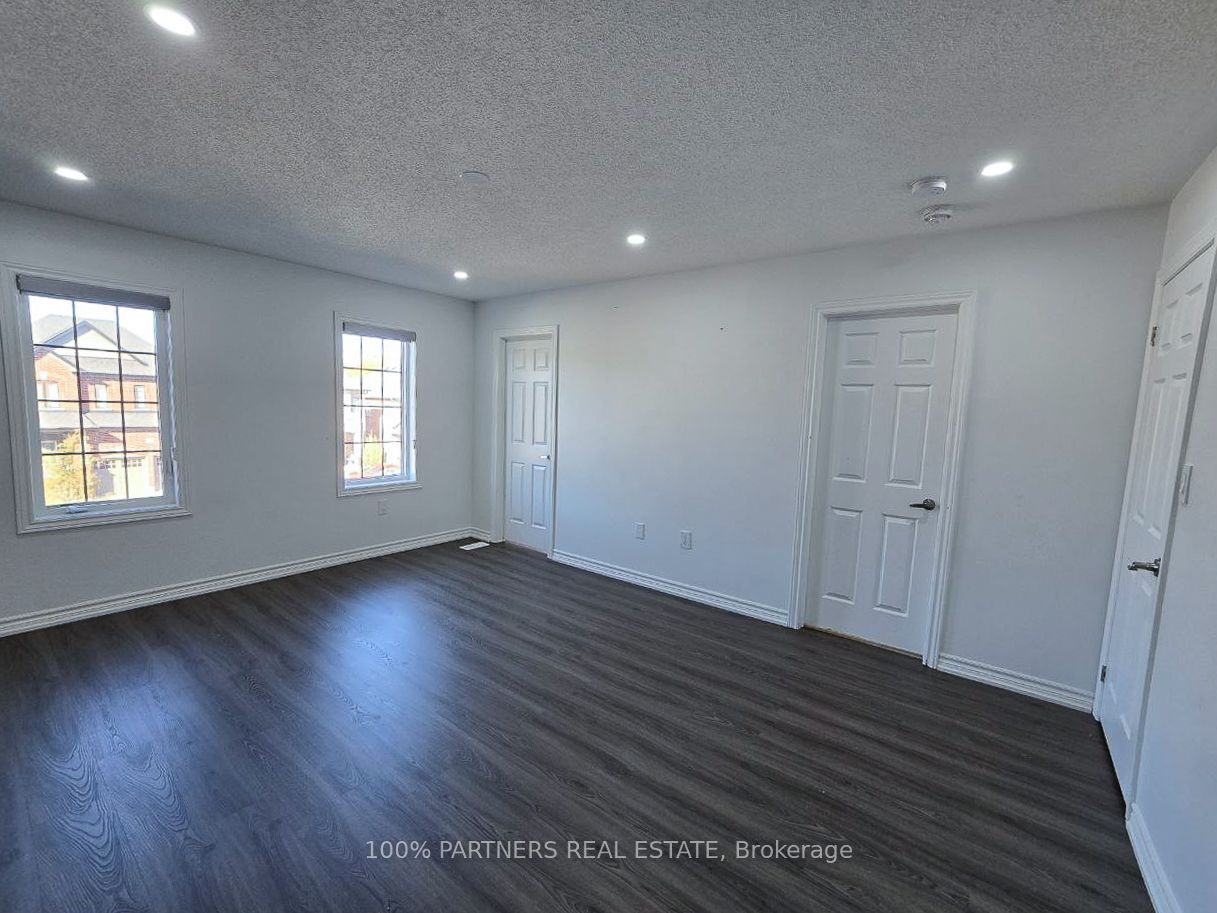 219 William Fair Drive Property Photo 33