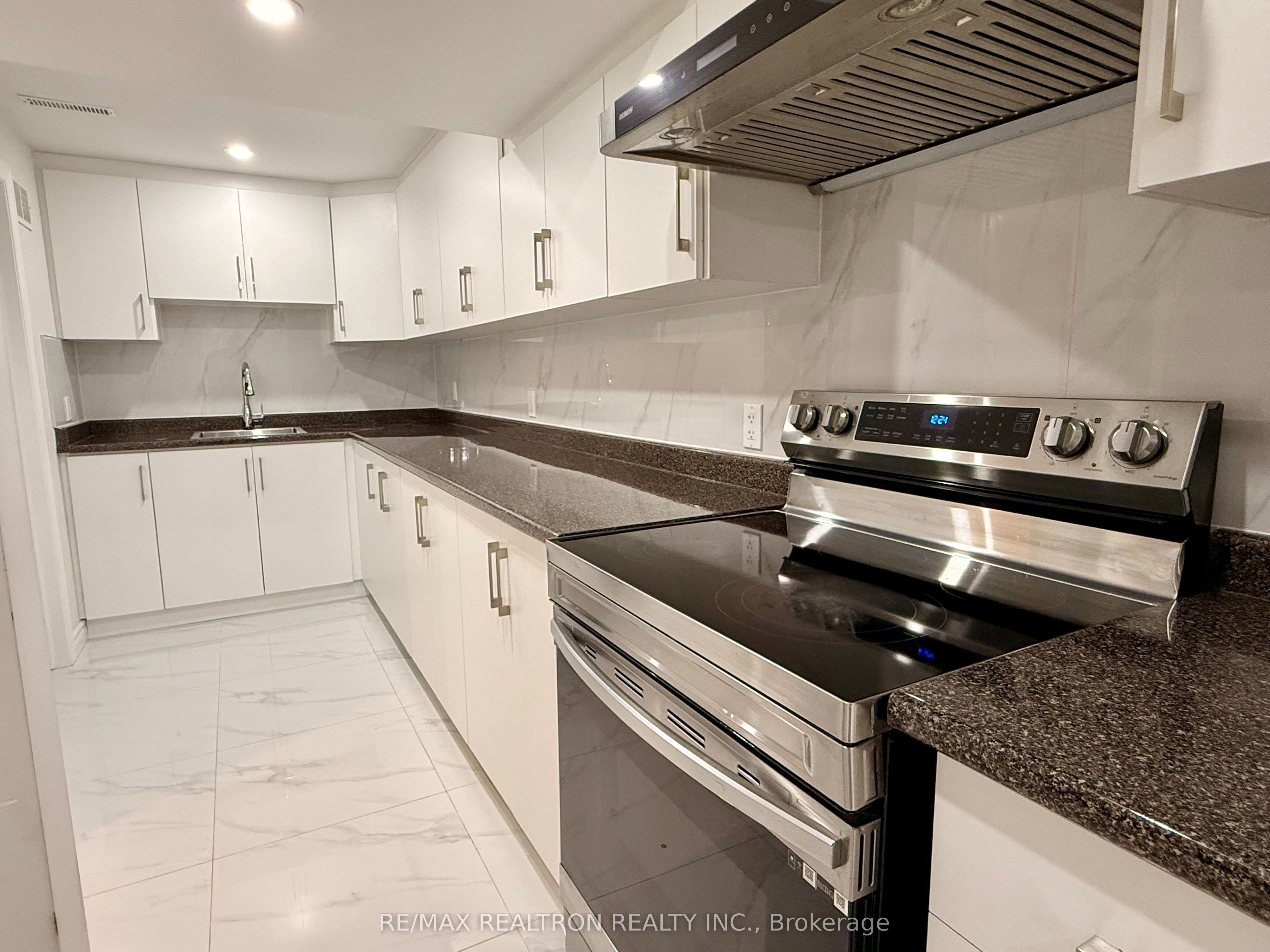 68 Flint Crescent Property Photo 23