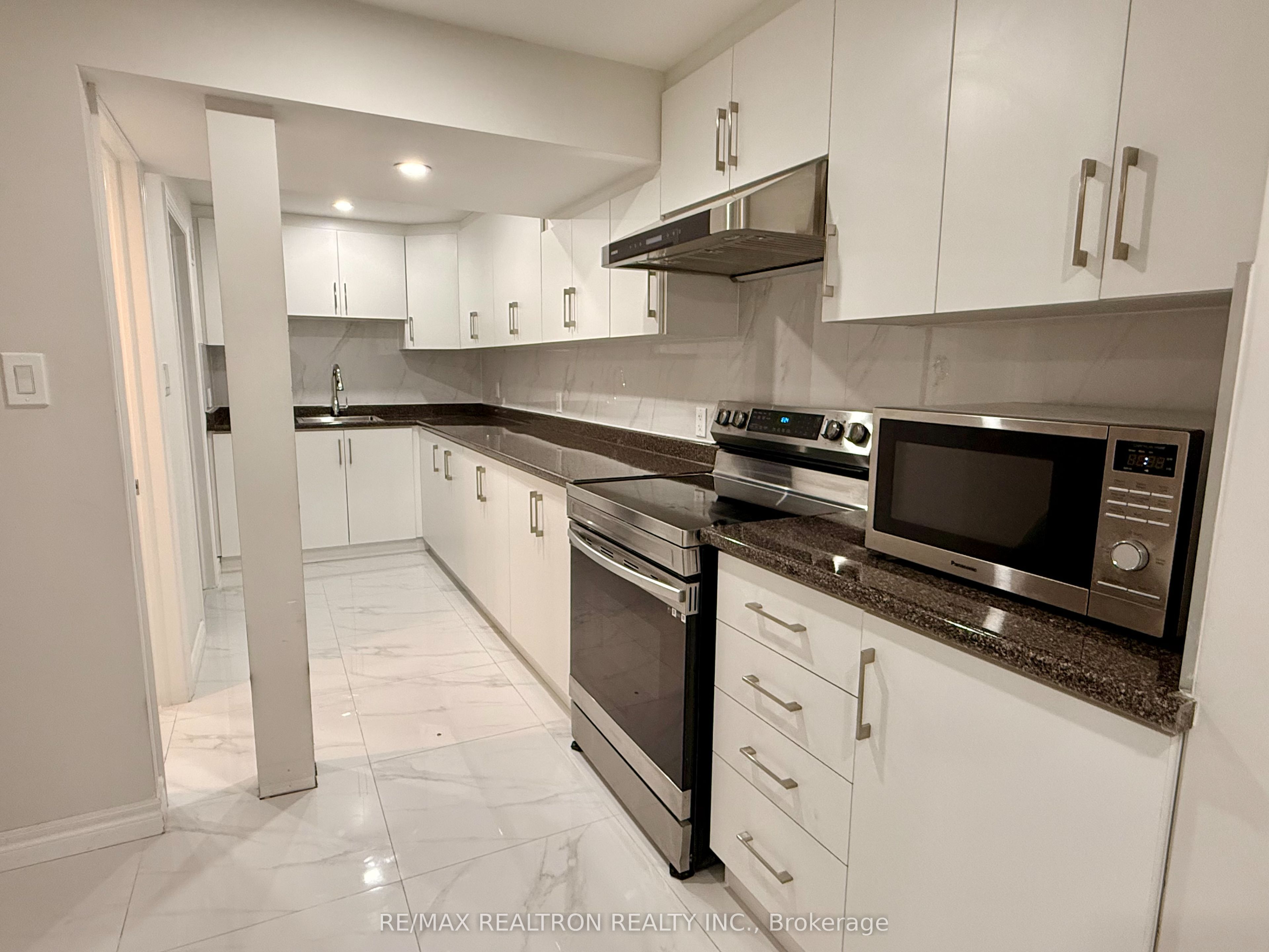 68 Flint Crescent Property Photo 24