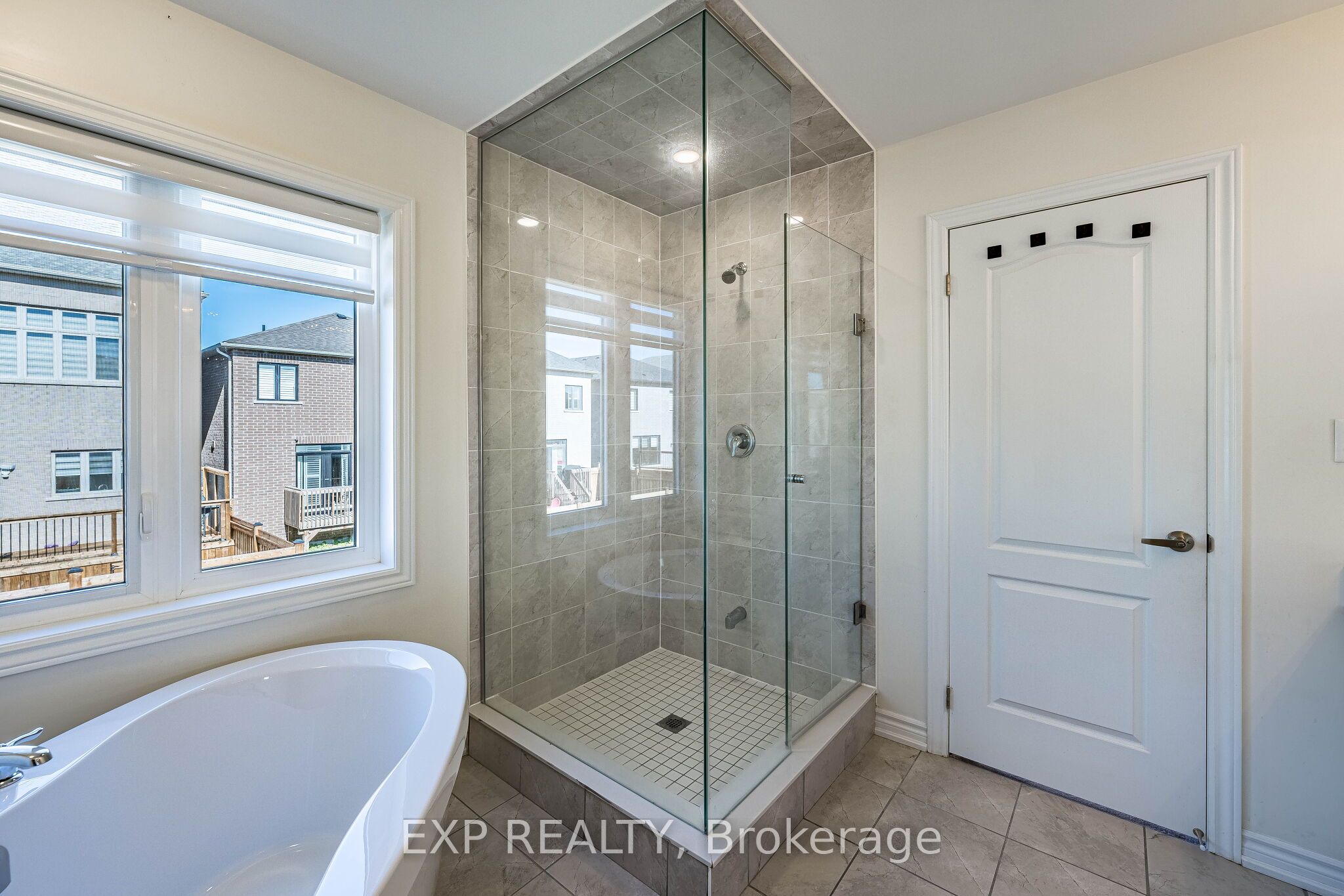 1186 Rexton Drive Property Photo 12