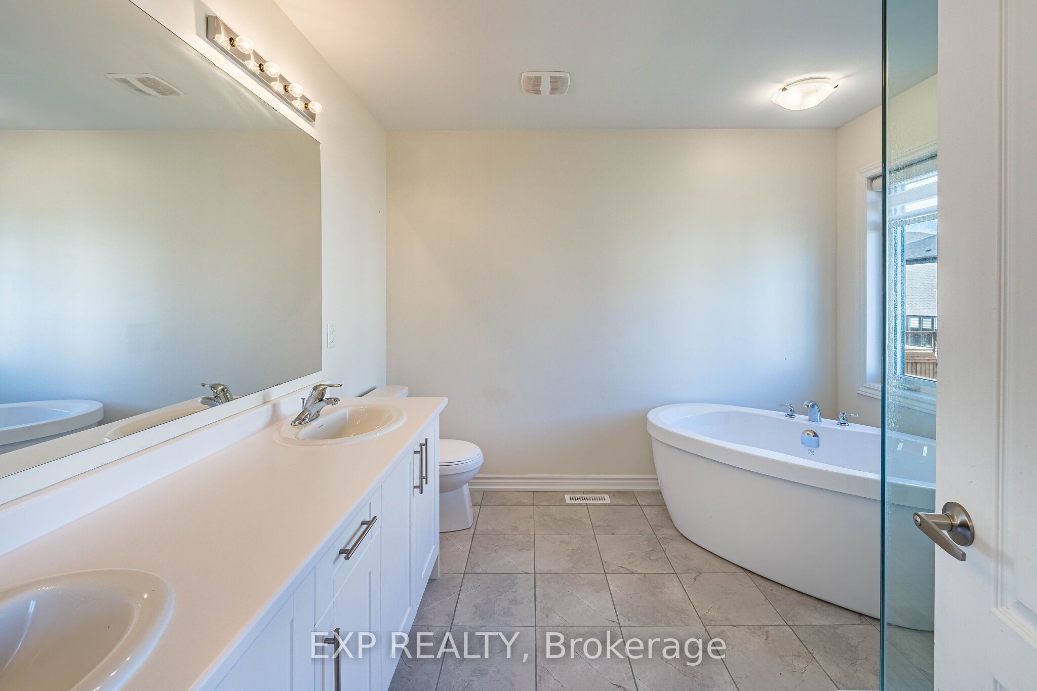 1186 Rexton Drive Property Photo 13