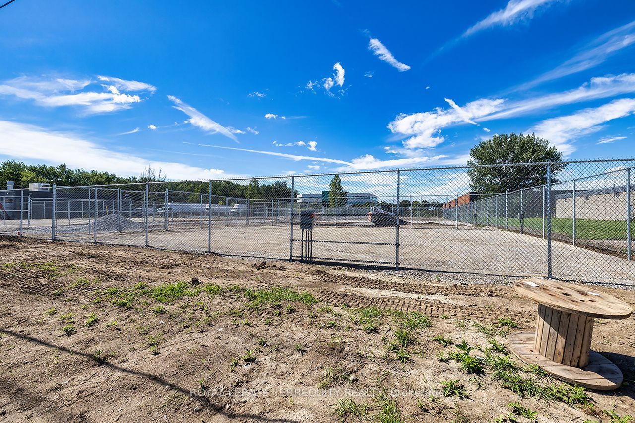 762 Mckay Road Property Photo 4
