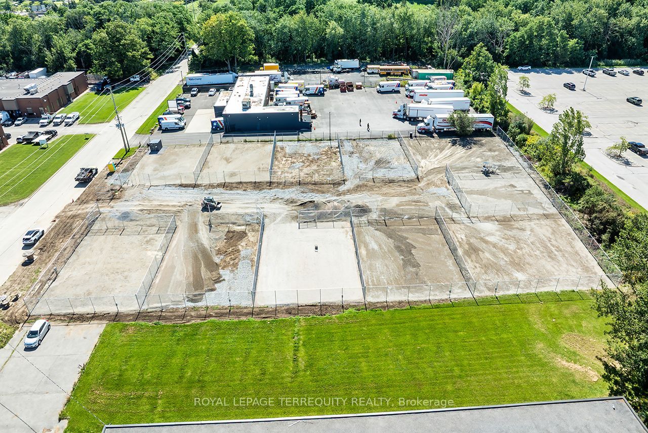 762 Mckay Road Property Photo 13