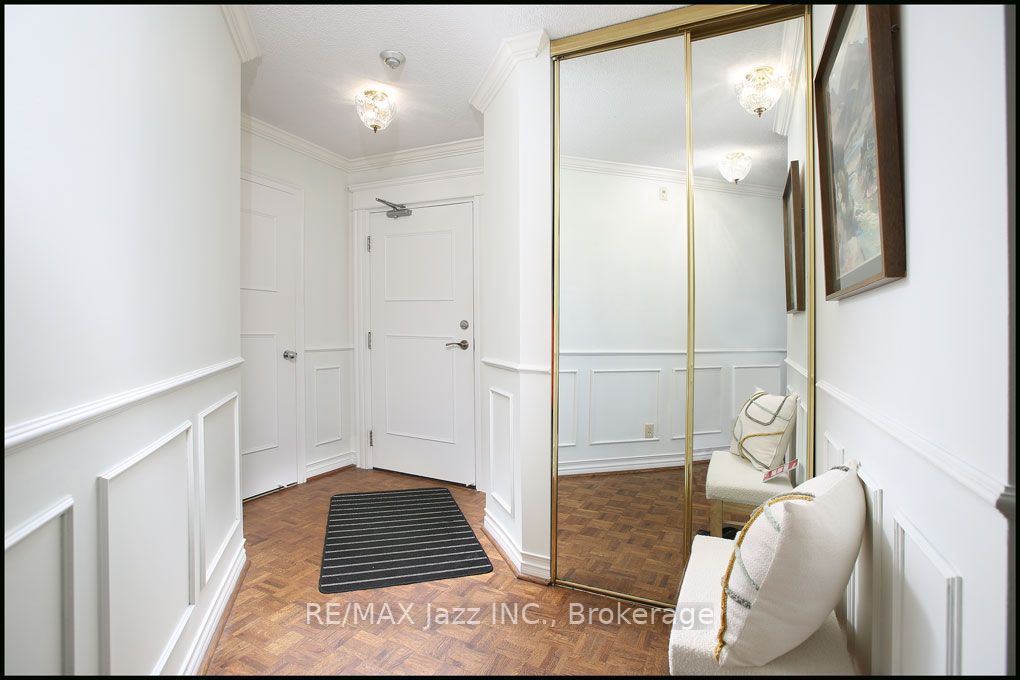 360 Watson Street W 105 Property Photo 5
