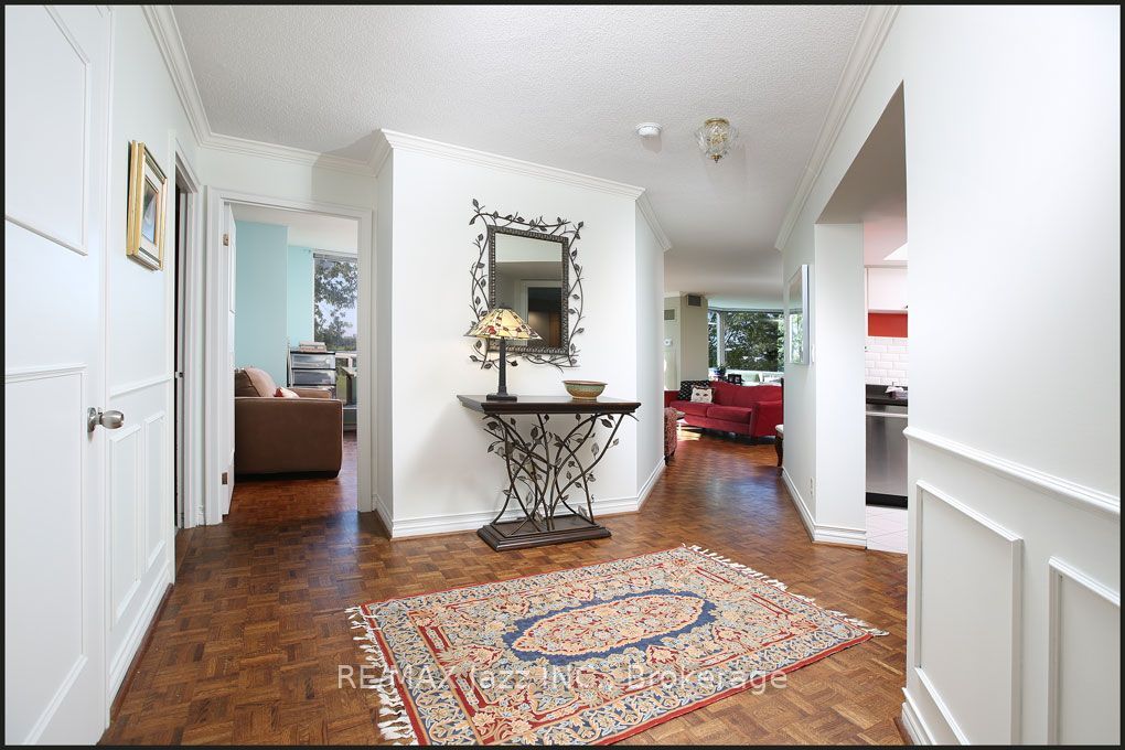 360 Watson Street W 105 Property Photo 6