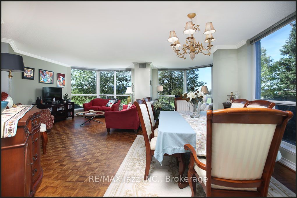 360 Watson Street W 105 Property Photo 9