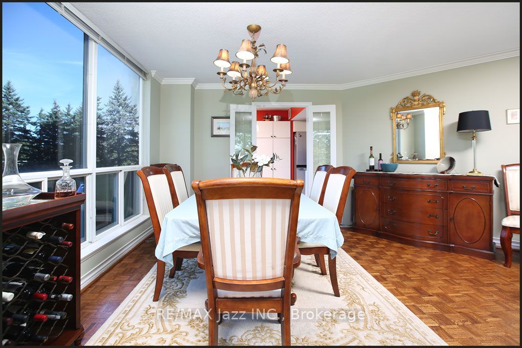 360 Watson Street W 105 Property Photo 11