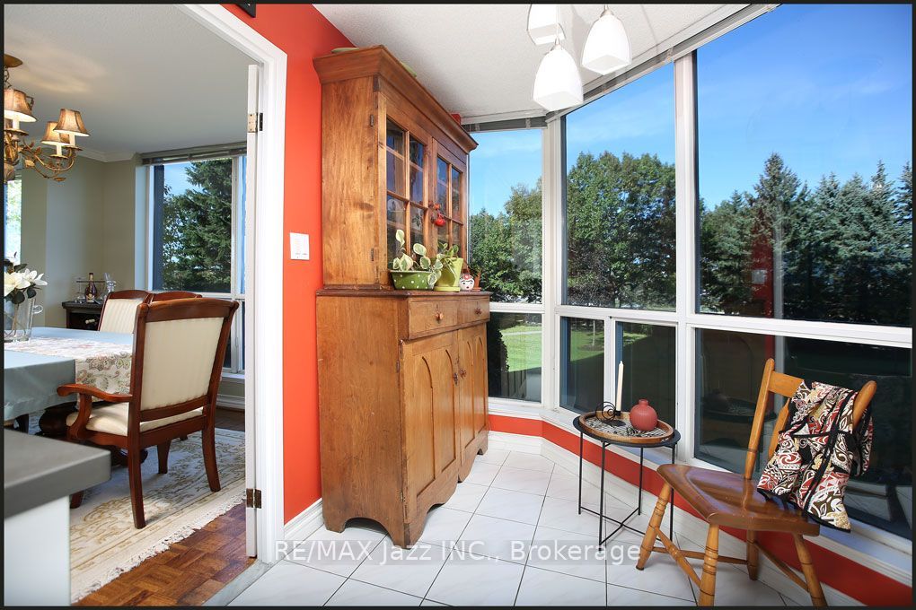 360 Watson Street W 105 Property Photo 12