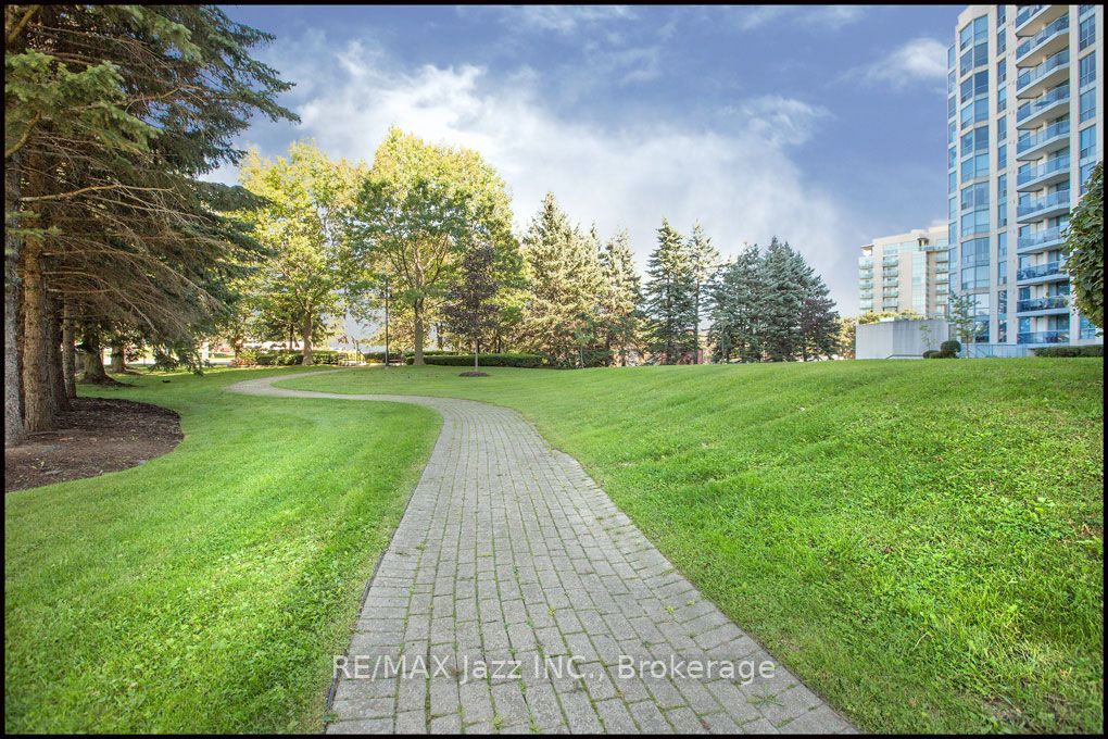 360 Watson Street W 105 Property Photo 31