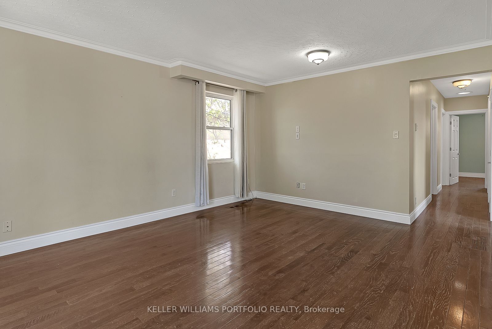 1519 Lakeside Street Main Flr Property Photo 10