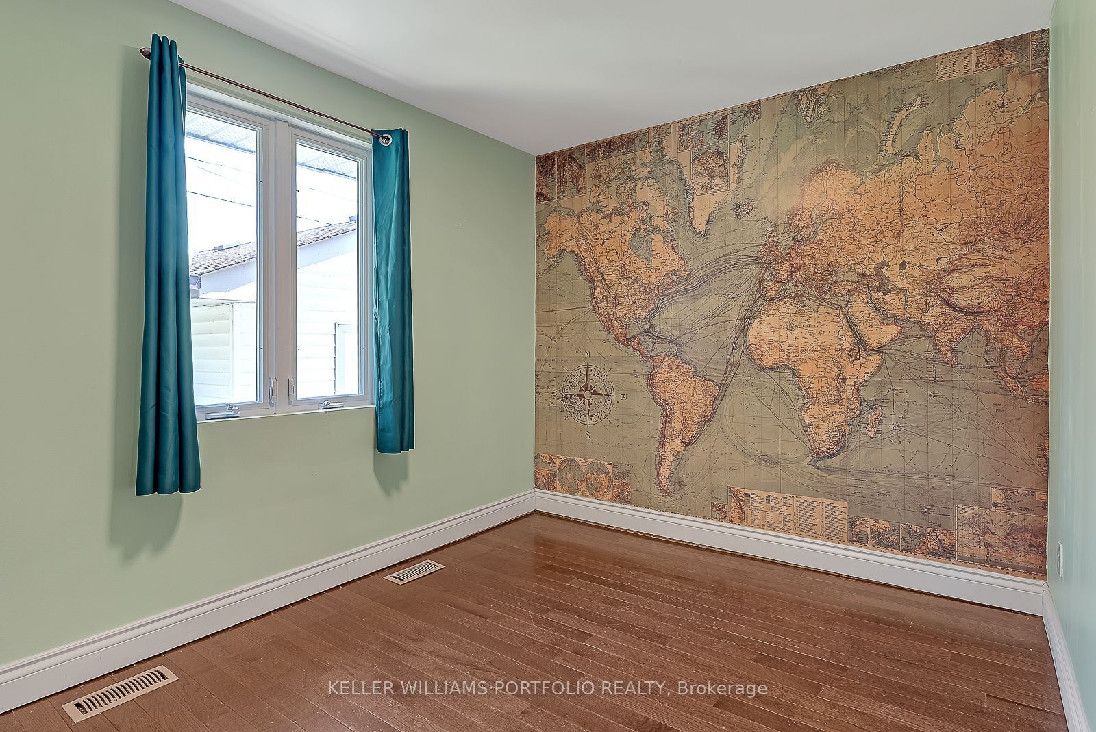 1519 Lakeside Street Main Flr Property Photo 16