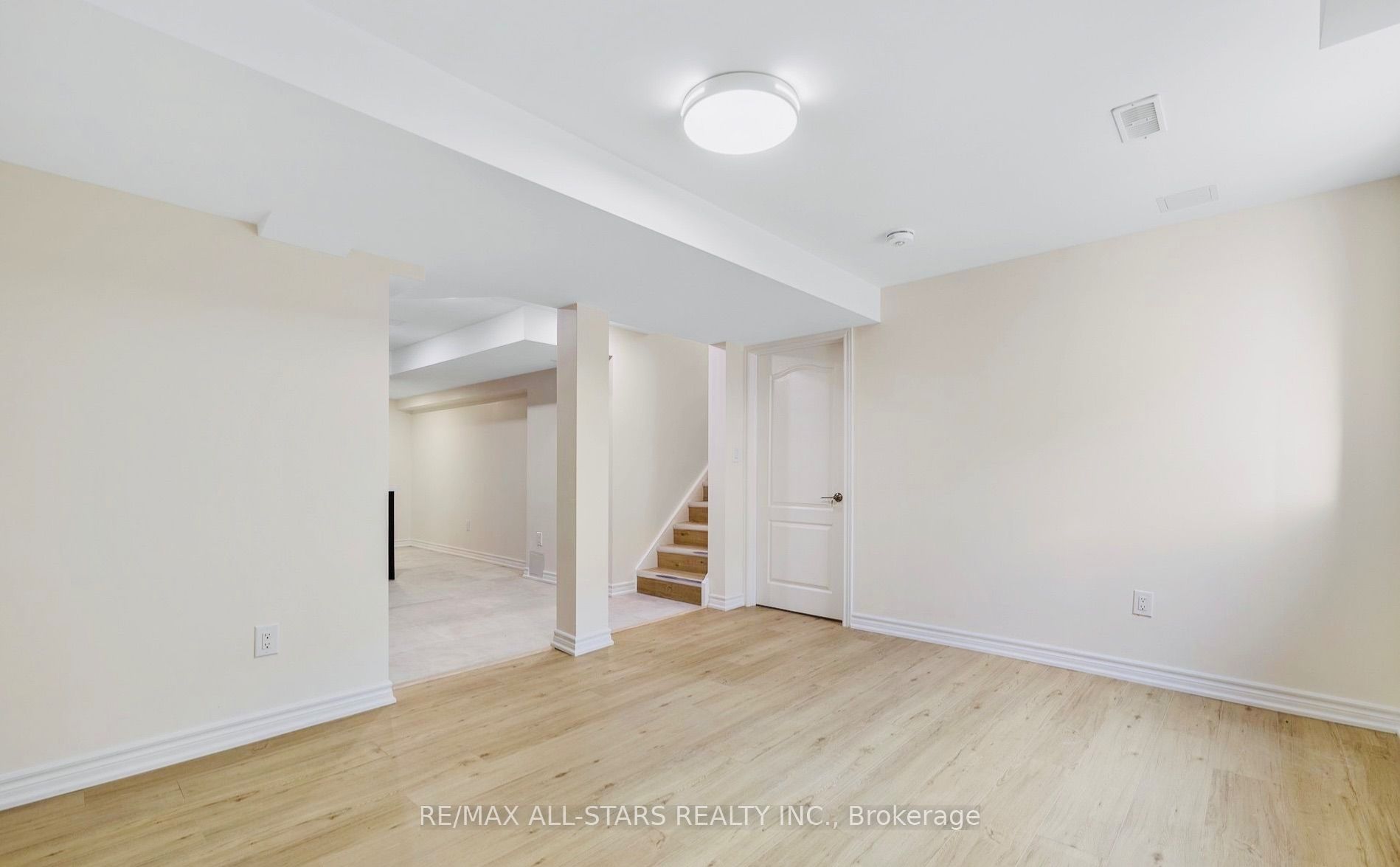 23 Hyacinth Crescent Basement Property Photo 4