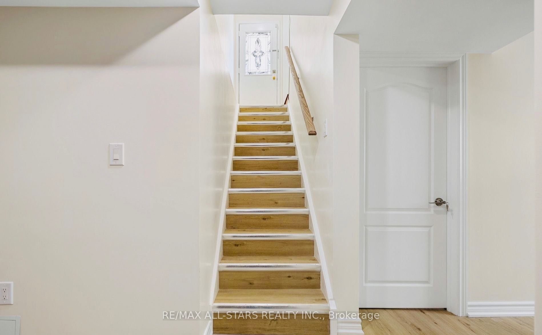 23 Hyacinth Crescent Basement Property Photo 13