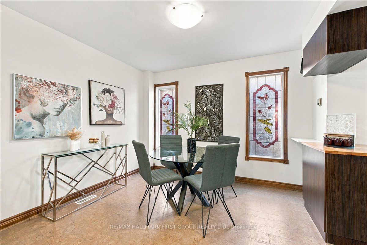 23 Flowers Crescent Property Photo 11