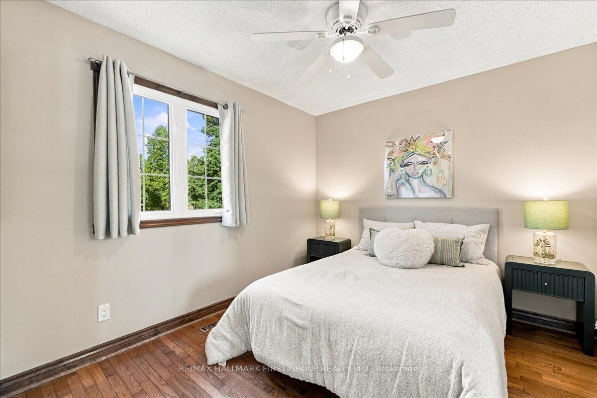 23 Flowers Crescent Property Photo 15