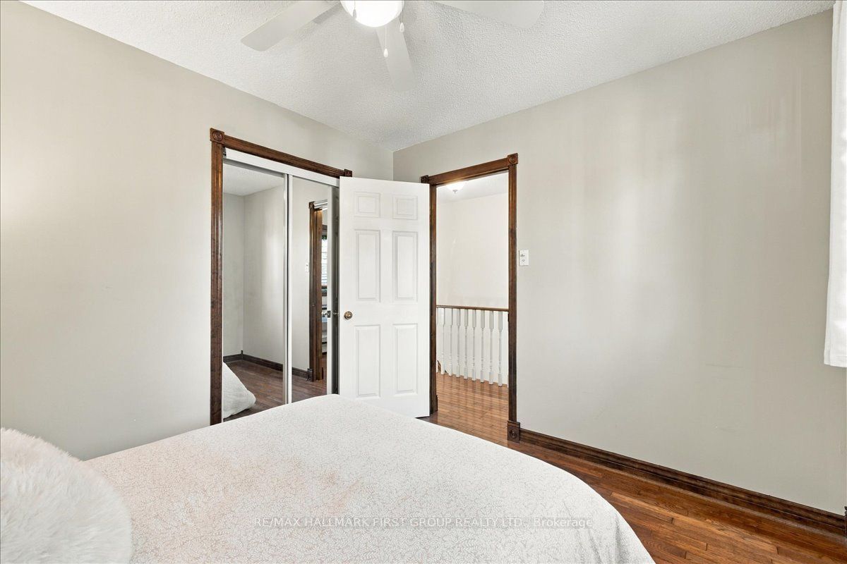 23 Flowers Crescent Property Photo 16