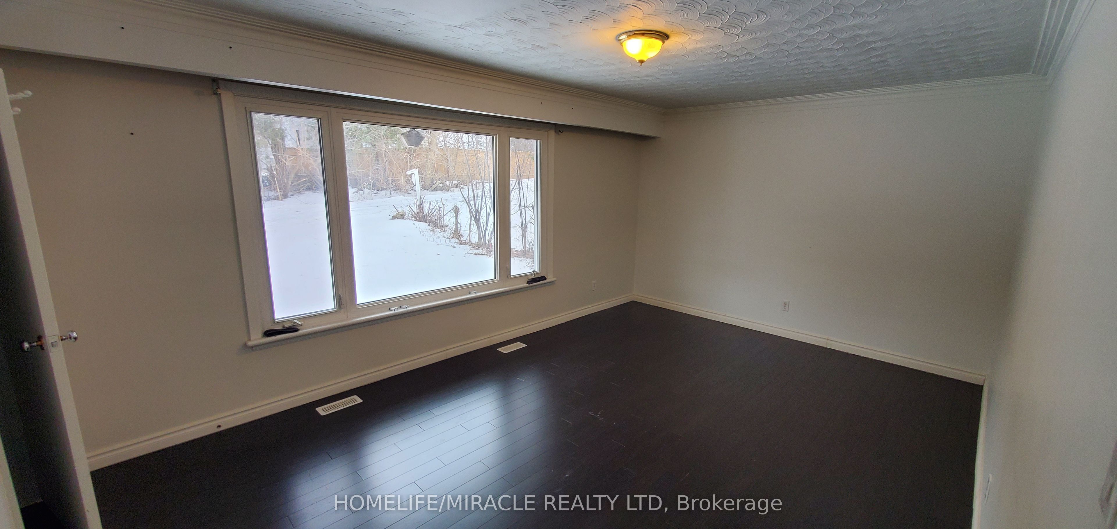 544 Gillmoss Road Main Property Photo 3