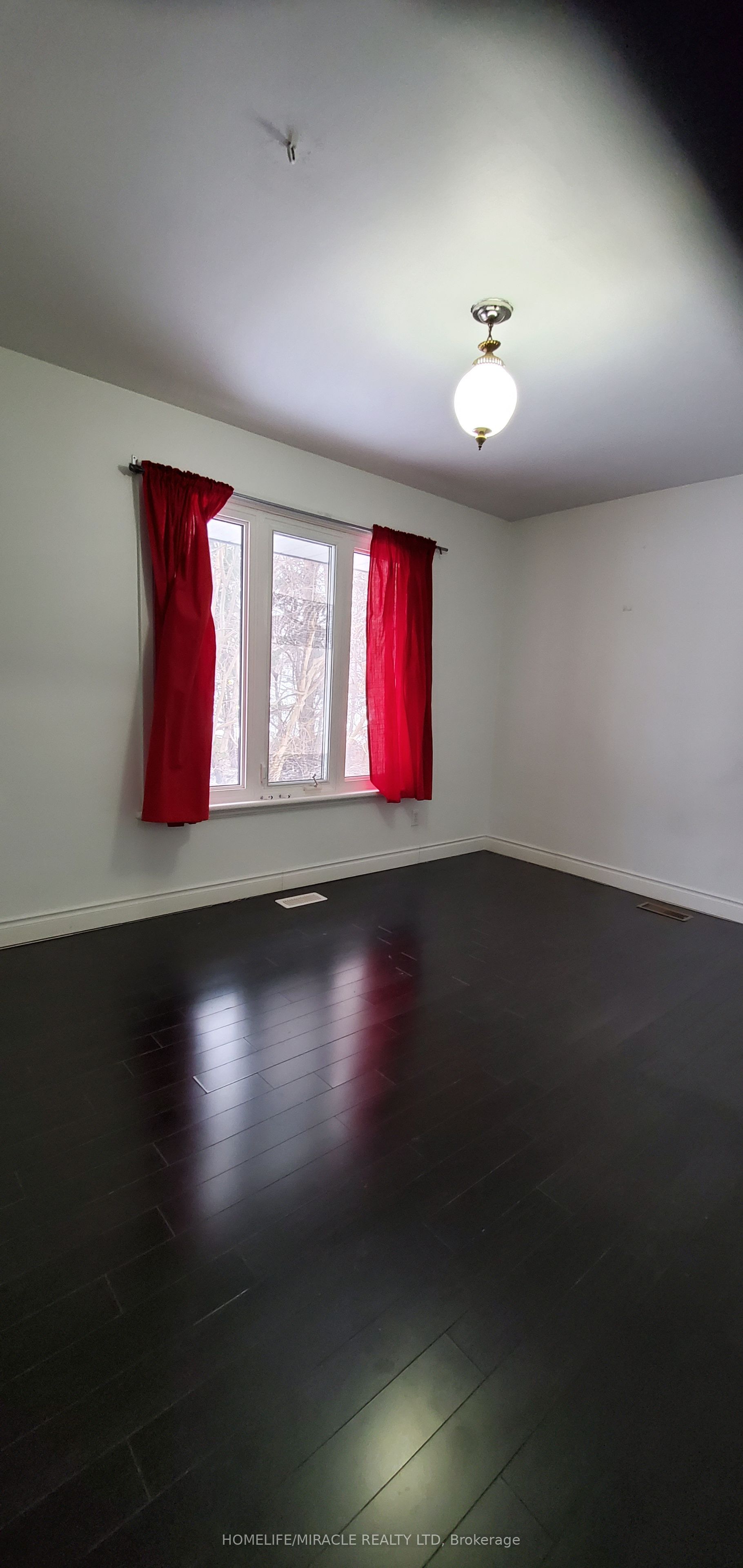 544 Gillmoss Road Main Property Photo 4