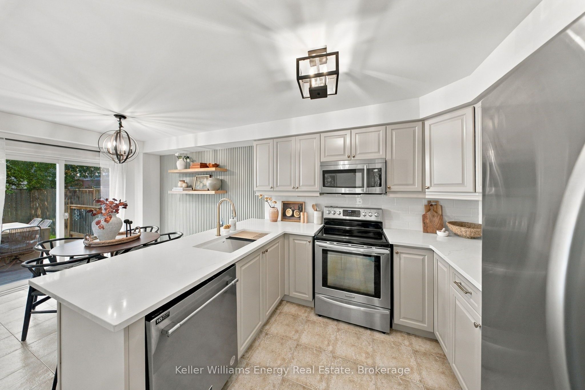 8 Quackenbush Street Property Photo 15