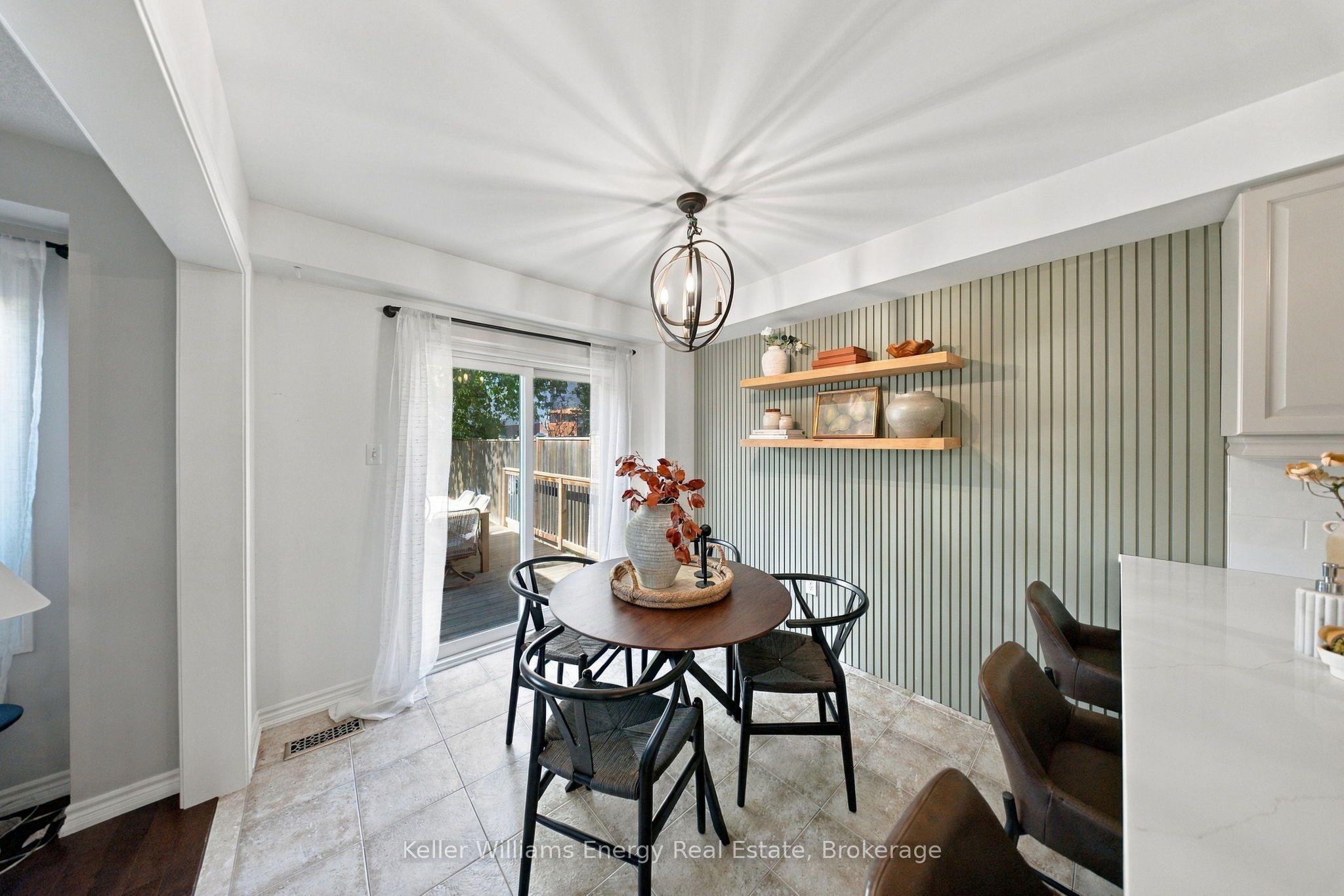 8 Quackenbush Street Property Photo 22