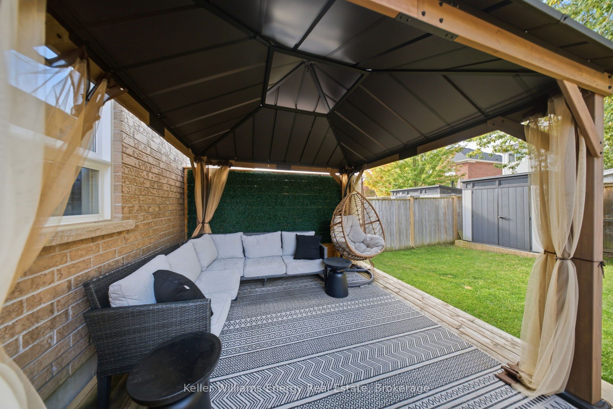 8 Quackenbush Street Property Photo 44