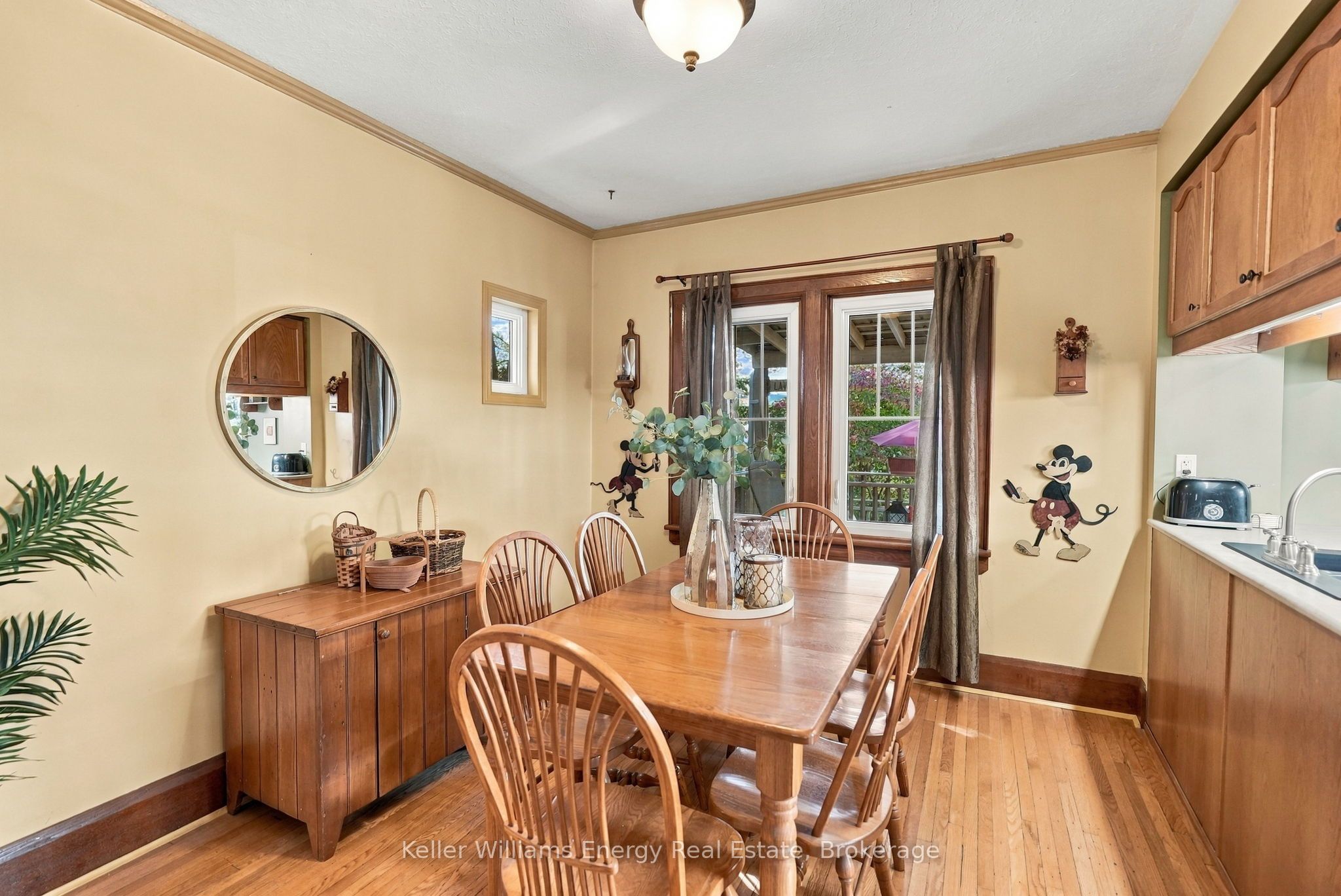 256 Grooms Avenue Property Photo 7