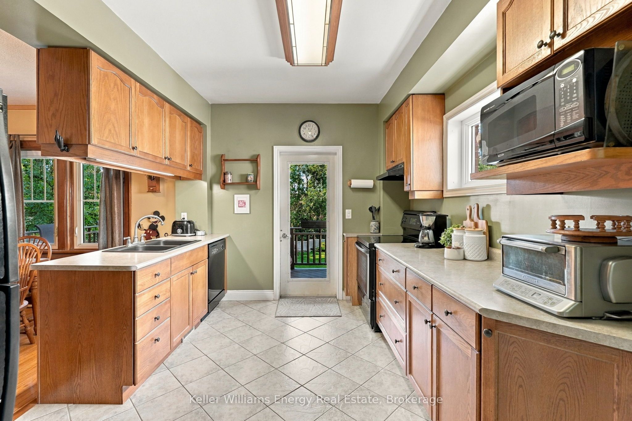 256 Grooms Avenue Property Photo 10