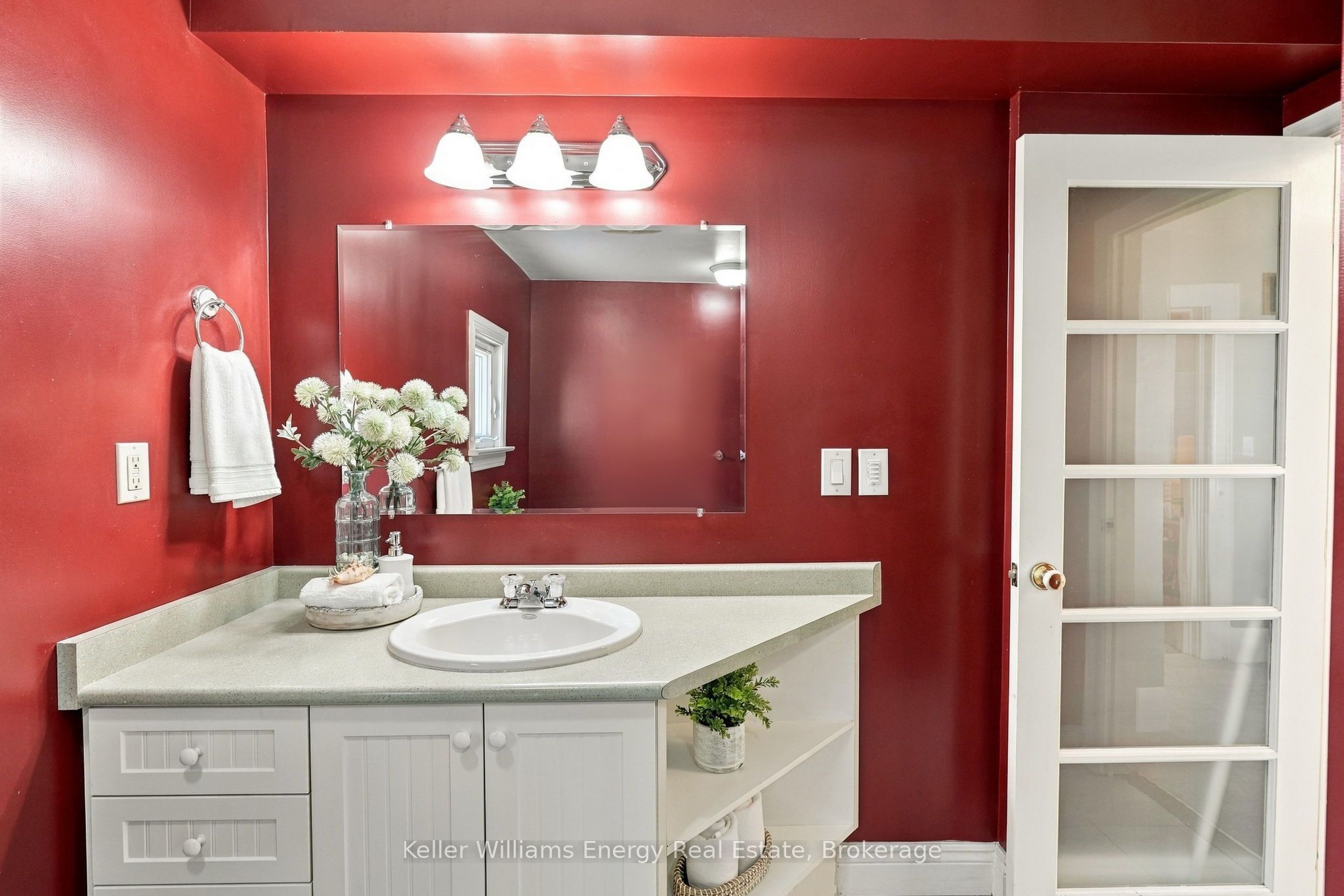 256 Grooms Avenue Property Photo 20