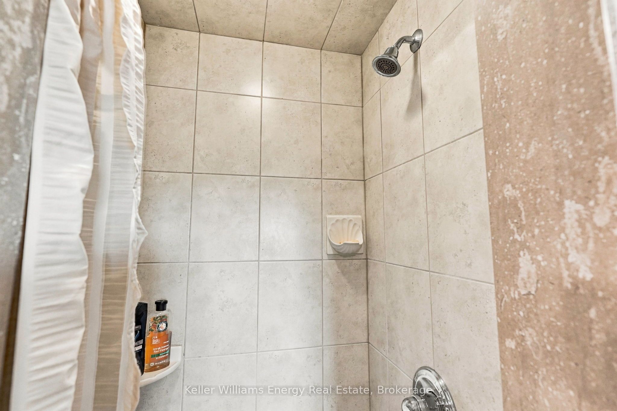 256 Grooms Avenue Property Photo 21