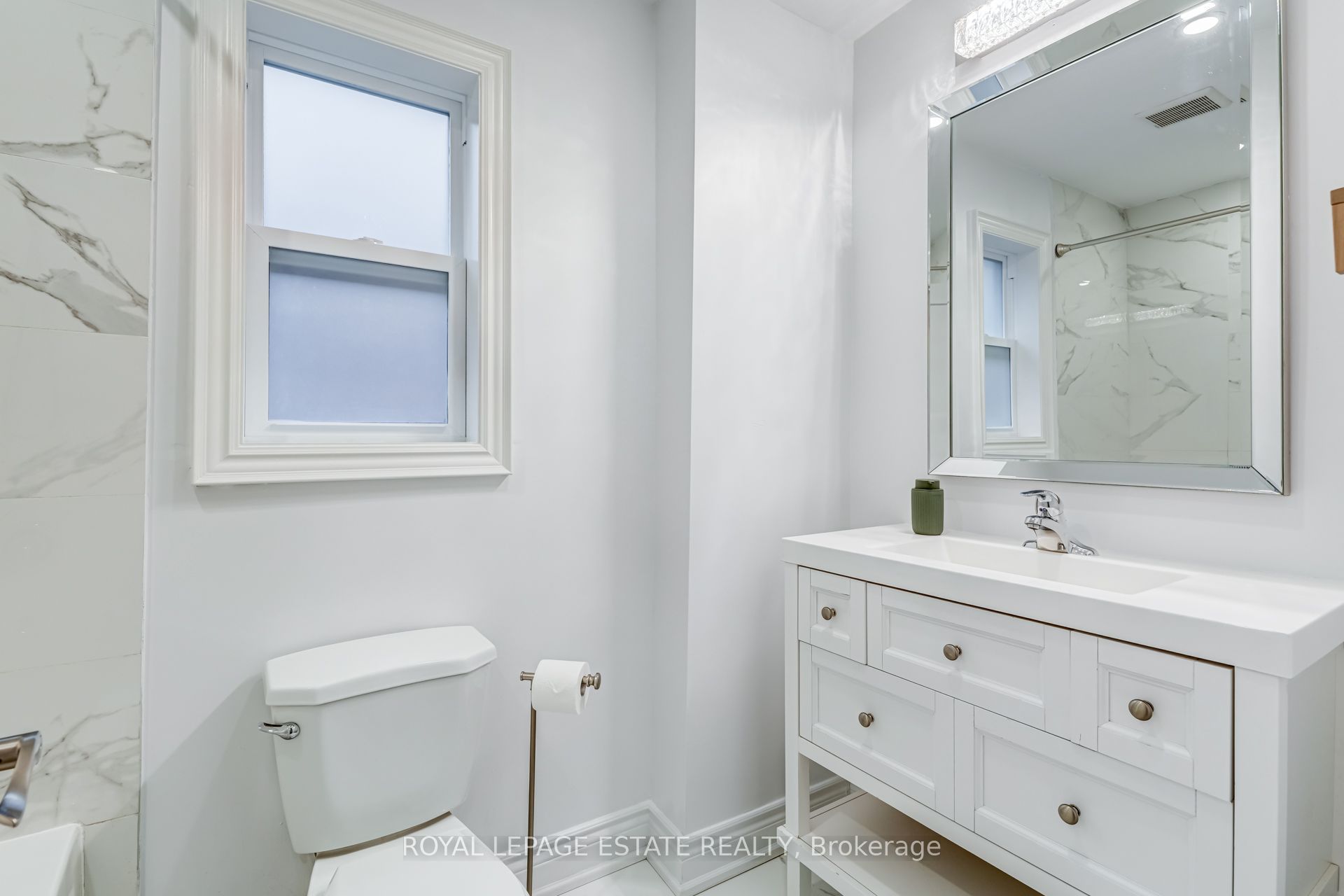 12 Norlong Boulevard Property Photo 19