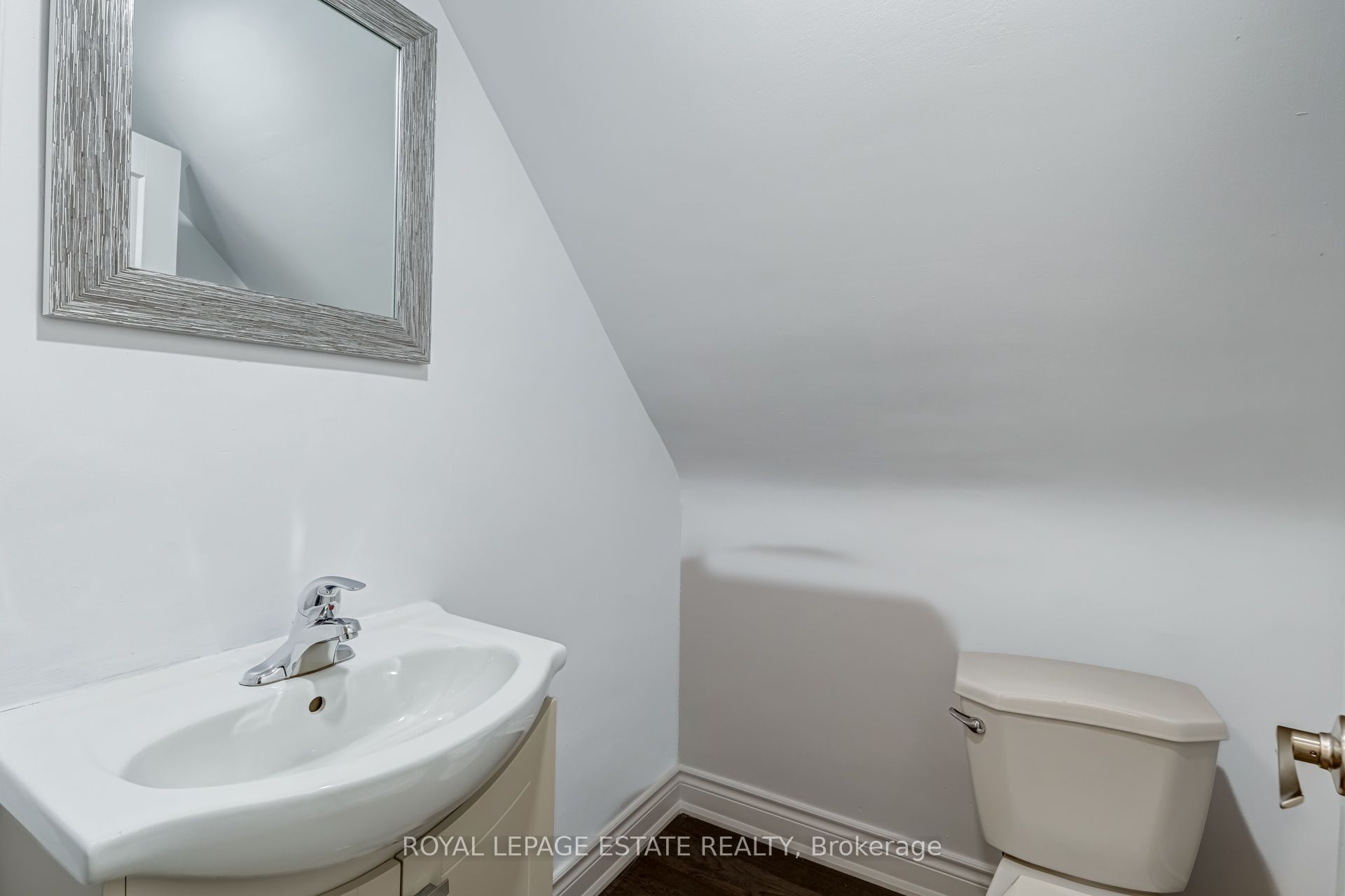12 Norlong Boulevard Property Photo 22