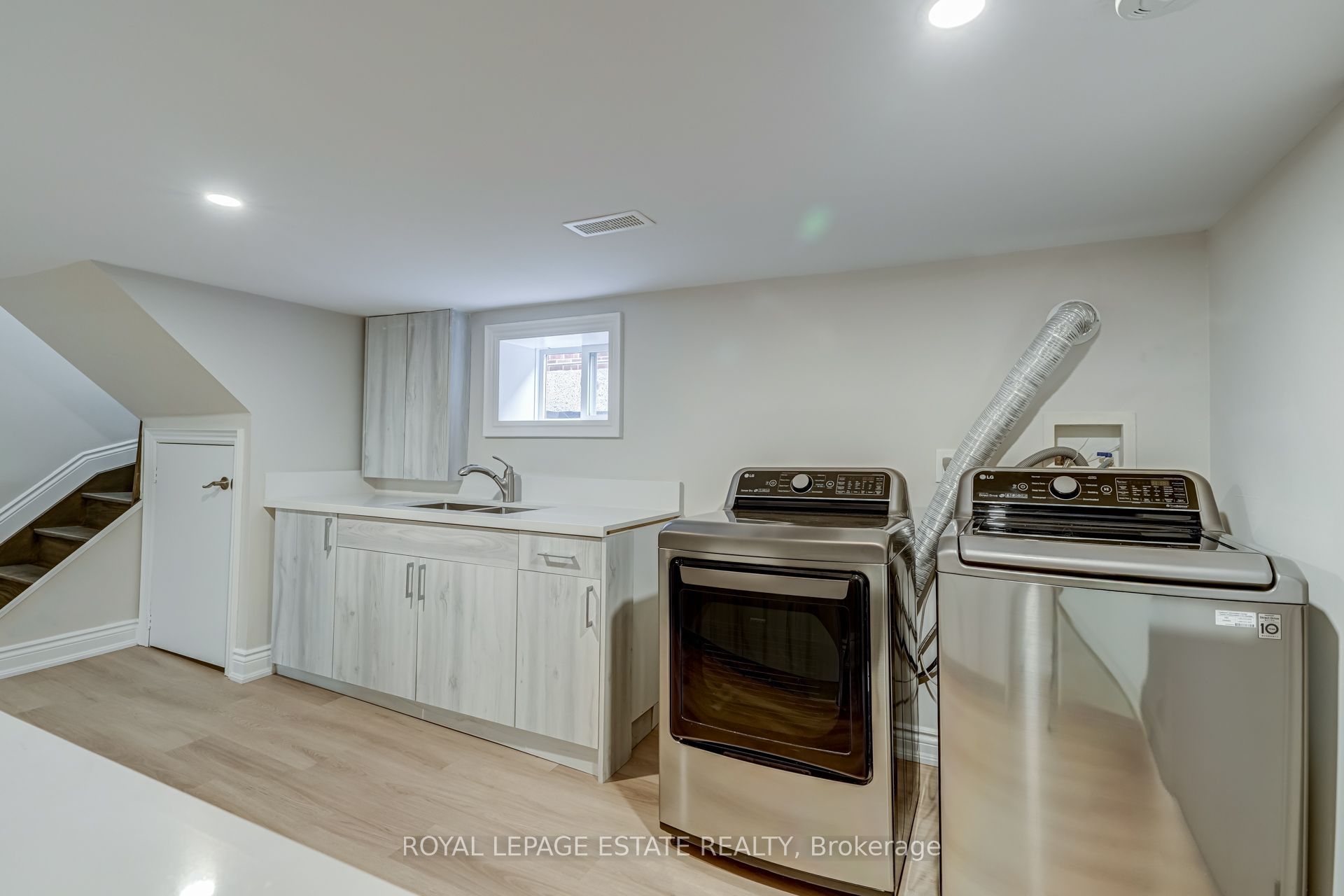 12 Norlong Boulevard Property Photo 28