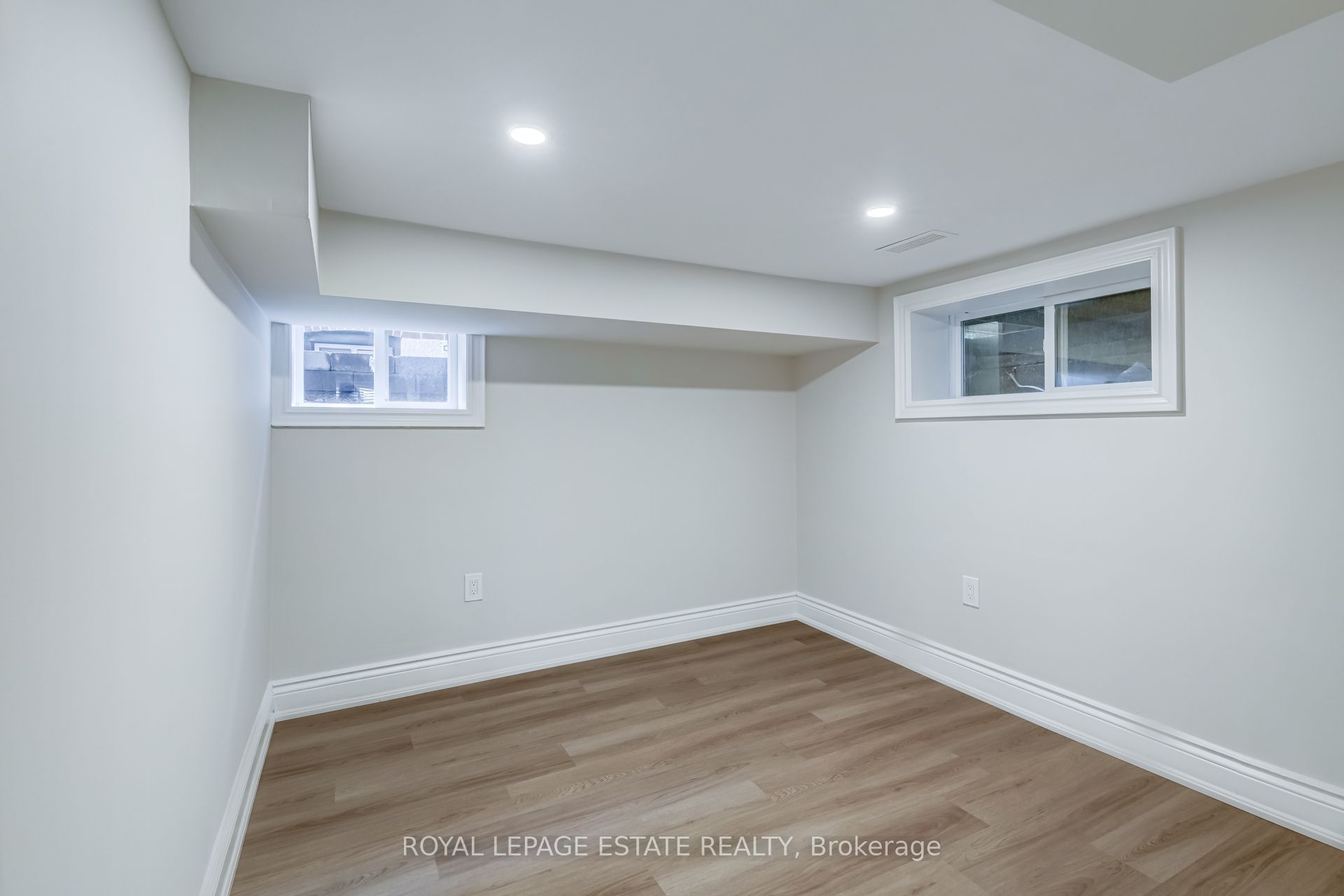 12 Norlong Boulevard Property Photo 33