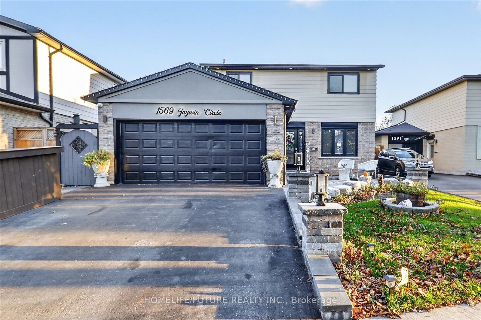 1569 Jaywin Circle Property Photo 1