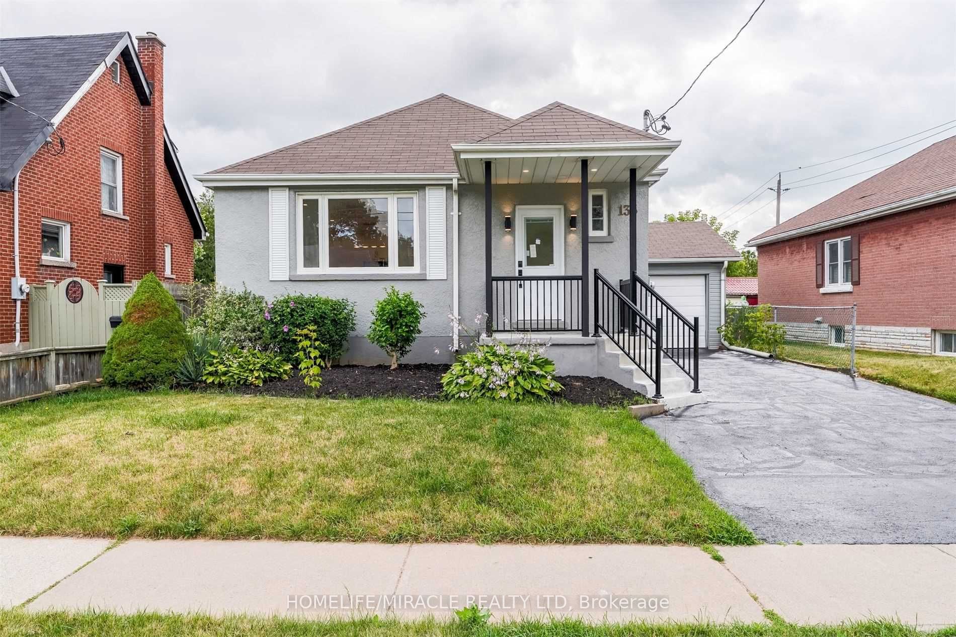 135 Central Park Boulevard N Property Photo 1