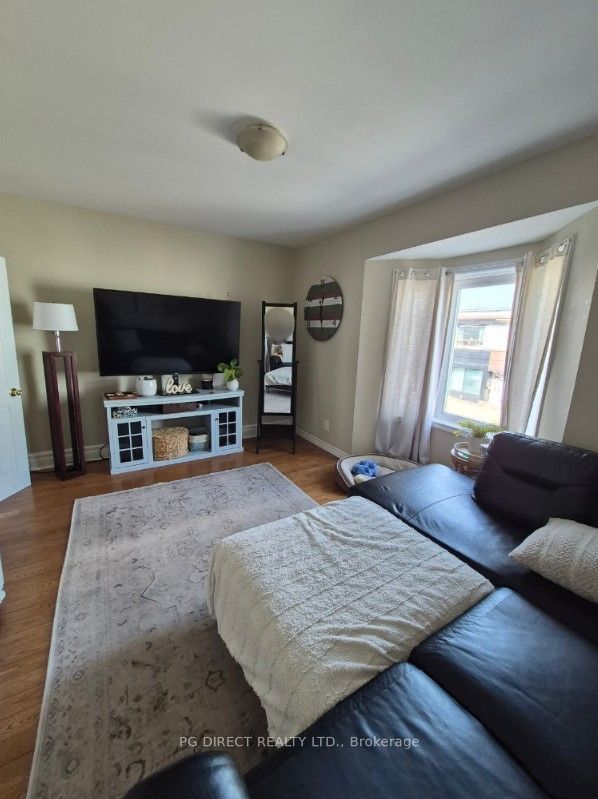 218 Broadview Avenue Property Photo 1